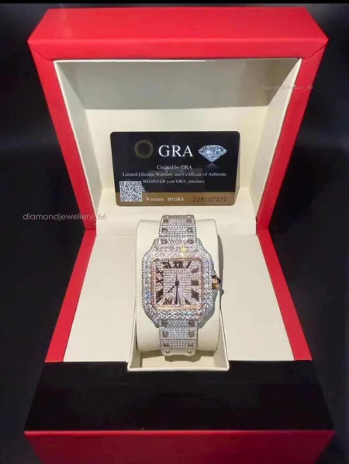 Cartier Shelly Moissanite diamond ￼